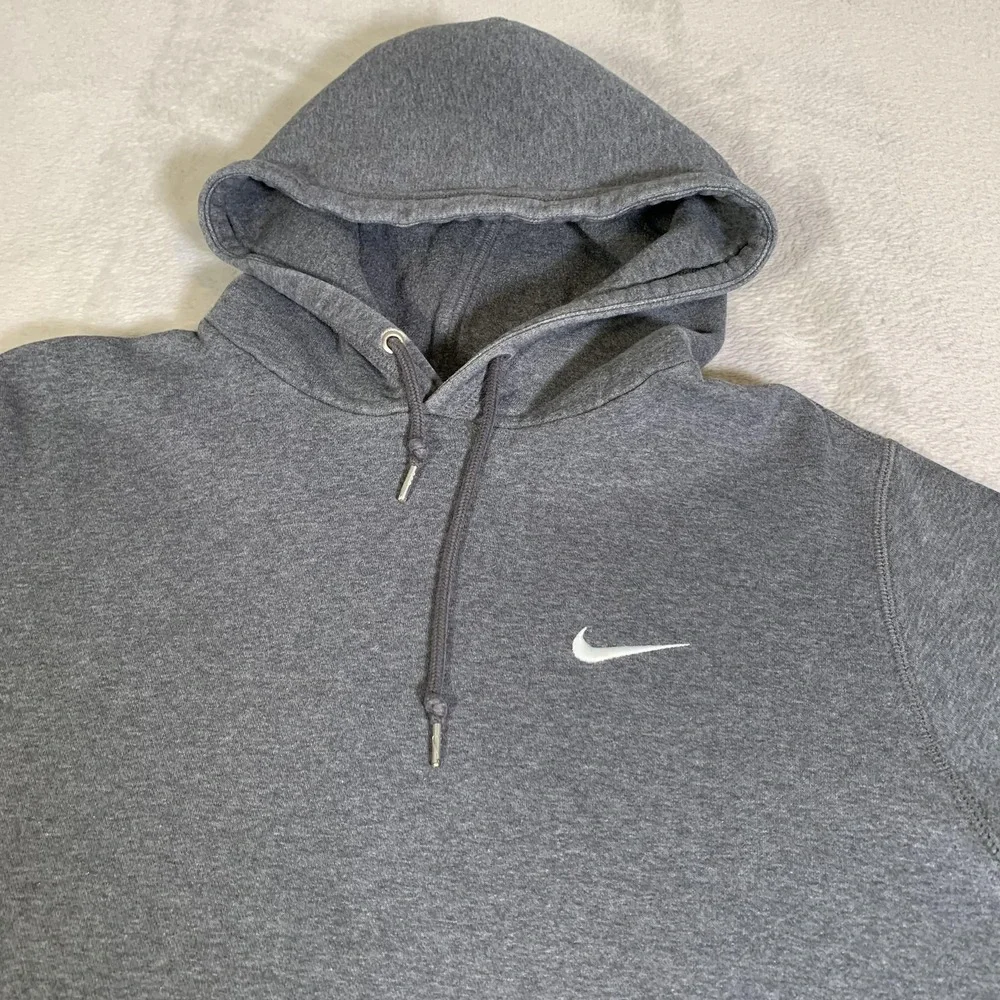 Y2K Nike Hoodie Mens L Gray Pullover Fleece Sweatshirt Small Essential Swoosh‎